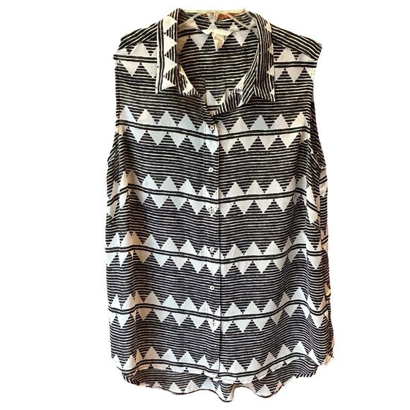 H&M Black White Chevron Pattern Button-up Sleeveless Blouse 14 - Picture 1 of 7